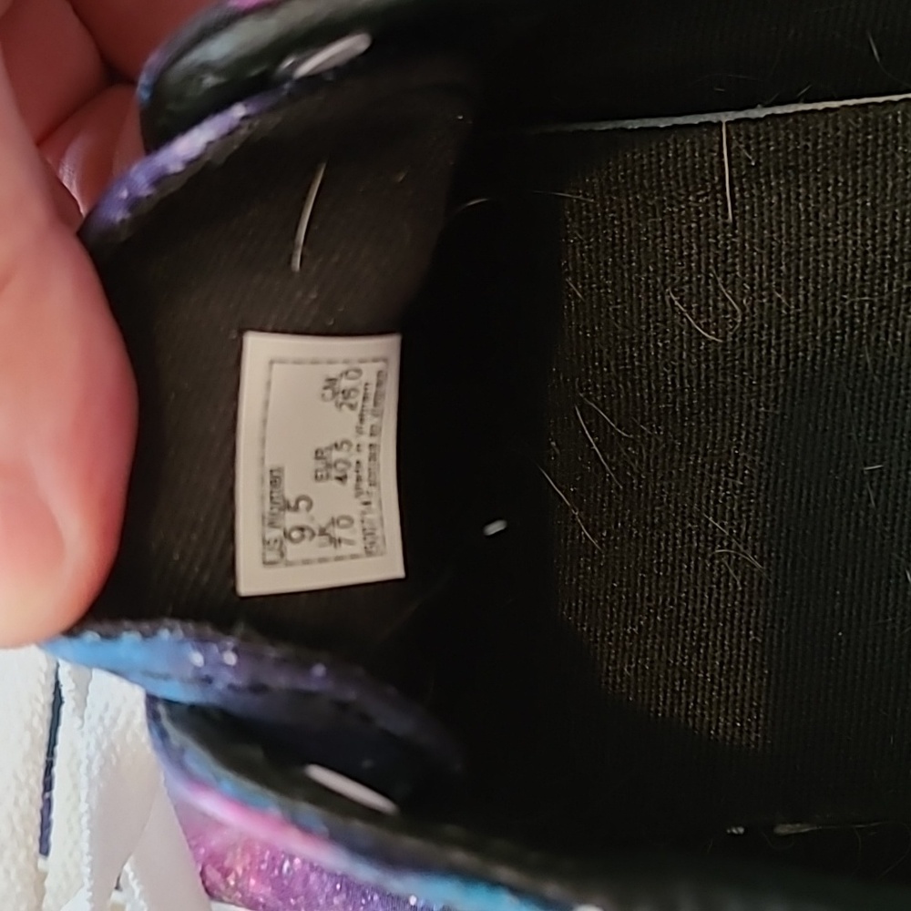 Vans - Picture 7 of 7